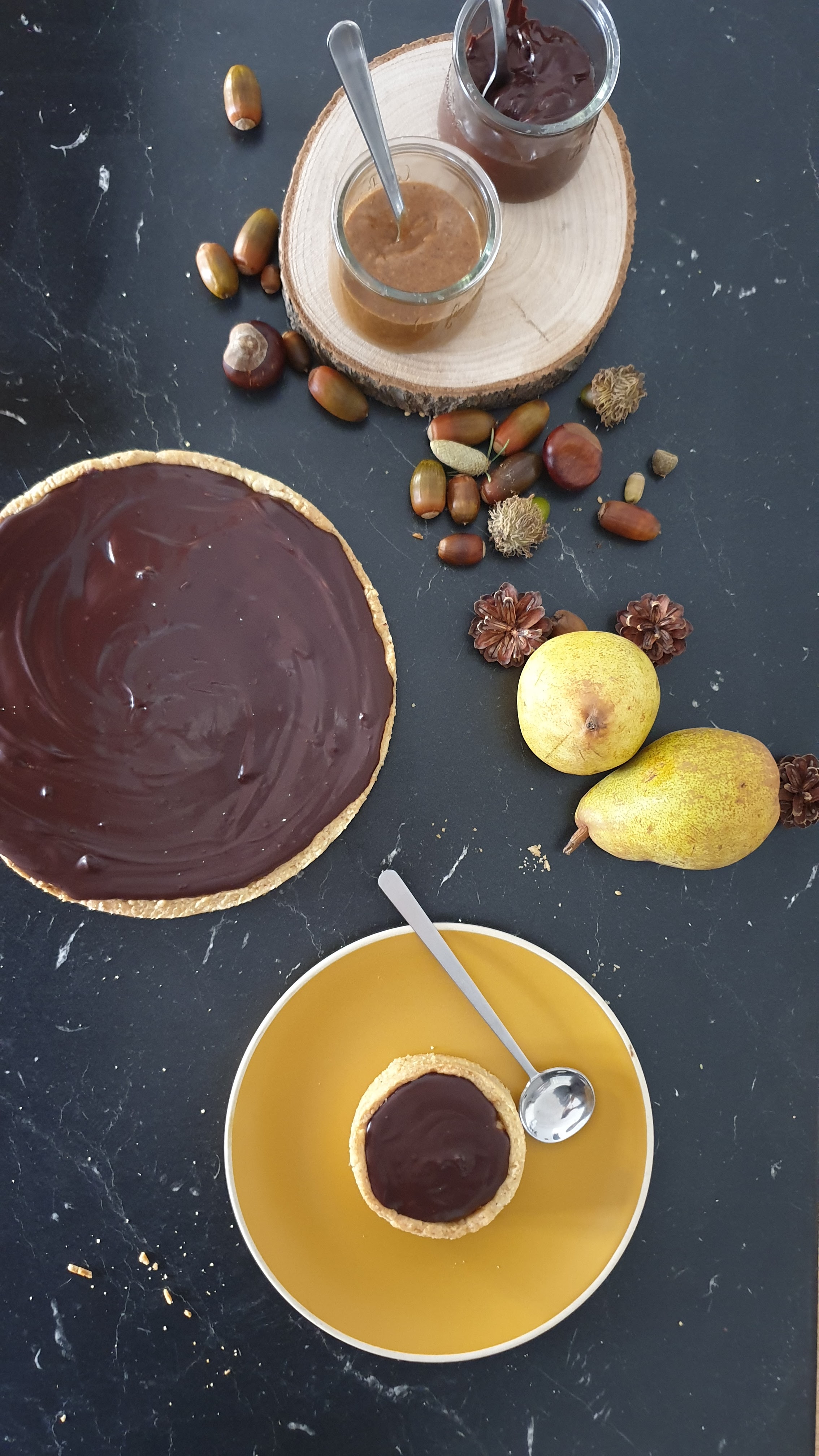 Photo d'illustration de la recette de Tarte poire chocolat praliné
