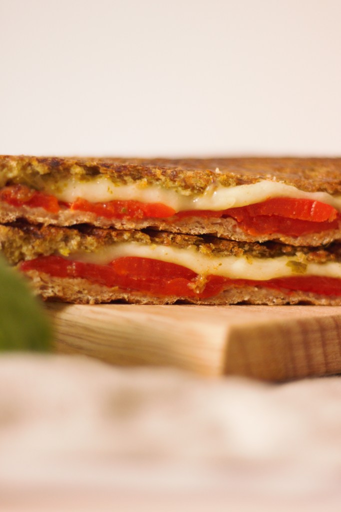 Photo d'illustration de la recette de Croque monsieur pesto et poivron grillé